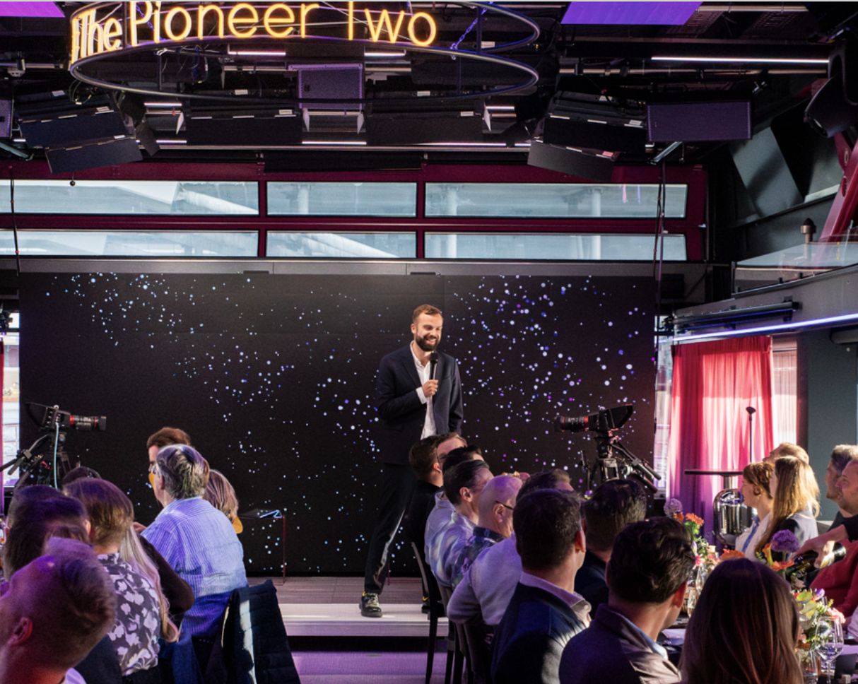 Roundtable an Bord der The Pioneer Two